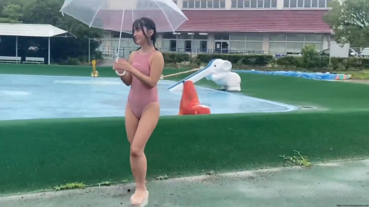 Ayana Nishinaga Swimsuit LEOHEX in pool photo session03