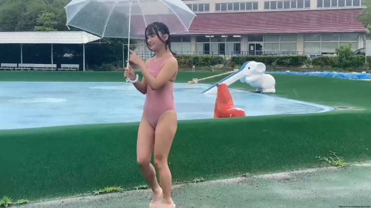 Ayana Nishinaga Swimsuit LEOHEX in pool photo session04