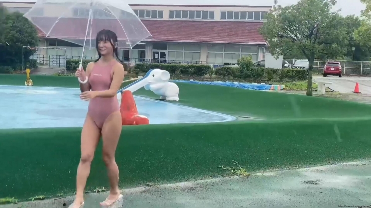 Ayana Nishinaga Swimsuit LEOHEX in pool photo session02