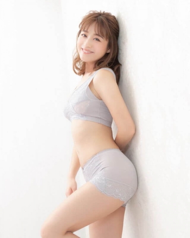 Nana Suzuki Adult Sexy14