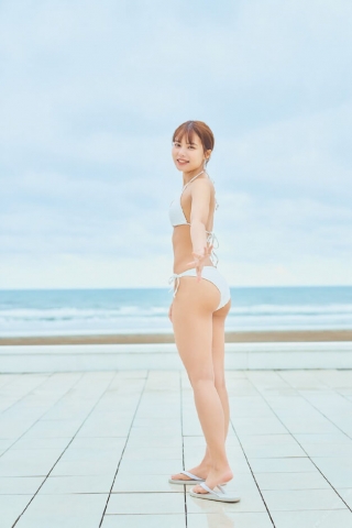 Amisa Miyazaki White Swimsuit Bikini005