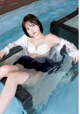 Shintani Himika hot spring swimsuit gravure012