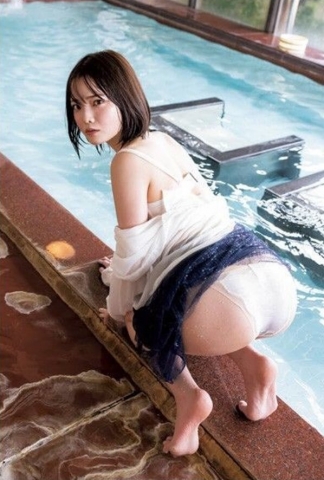 Shintani Himika hot spring swimsuit gravure017