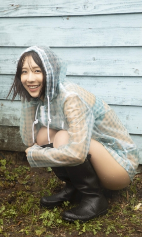 Mio Mizuminato Raincoat and Bikini005