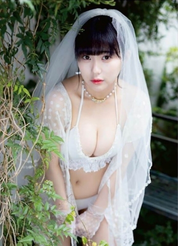 Miku Tanaka Invitation to a Delusional Honeymoon011