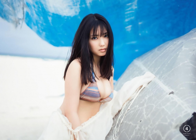 Aika Sawaguchi Our heroine shining on the seashore016