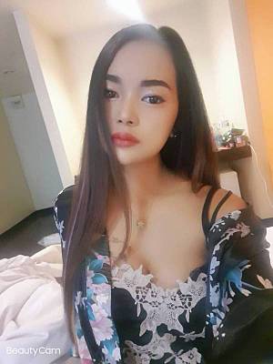 15832772_300_400.jpg