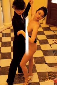 Chisato Mori Naked Dance16