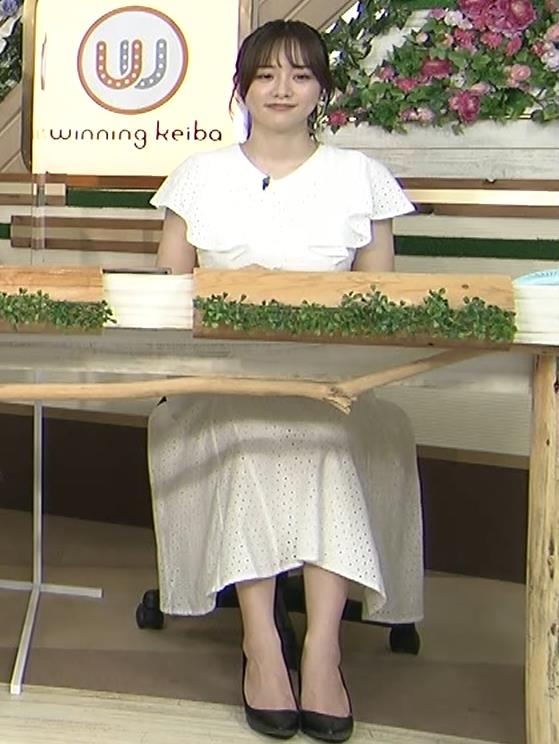 森香澄アナ　全力でワキ見せキャプ・エロ画像１７