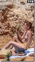 Emma-Watson-Nude-040813 (4)